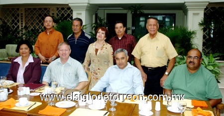 04092008
Francisco Castillo, Jaime Guerrero, Rodolfo Luna, Mark Best, Elodia Martínez, Francisco Javier de Alba, Nena de Hernández, Miguel Torres y Raúl Estrada