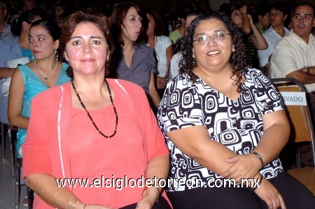 01092008
Claudia González y Aurora Salas.