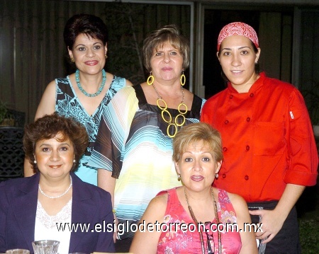 01092008
Lucila Bustos, Paty Villarreal, Ana Rebeca Meléndez, Alejandra Nahle y Rebeca Bustos de Meléndez.