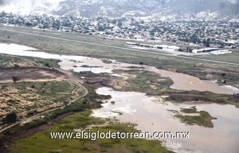 Las autoridades decidieron evacuar a los pobladores que viven cerca del río Nazas para evitar que se presentara algún accidente.