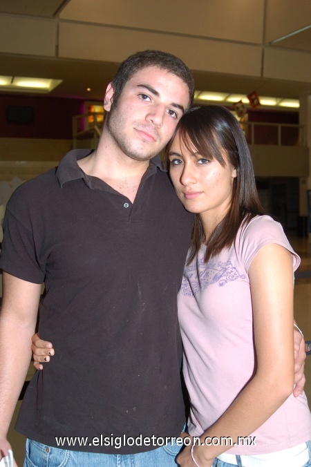 07092008
Jesús Uribe y Jessica de Santiago.
