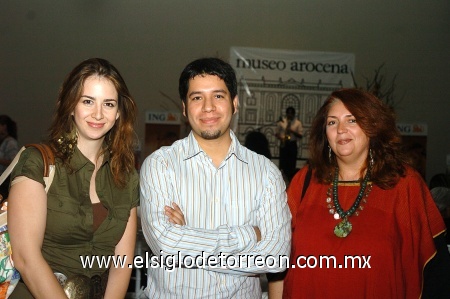 07092008
Ana Teresa Cuevas, Jorge González y Liliana Fisher.