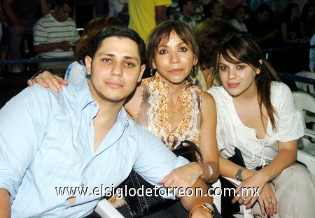 07092008
Carlos Ganem, Fina de Ganem y Sayda Ganem.