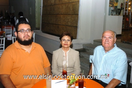 07092008
Jacob Atiyeh, Claudia Máynez y Romualdo Segovia
