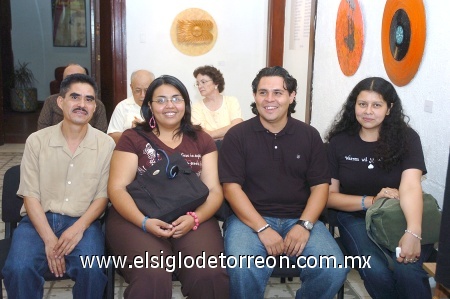 07092008
Ramiro Saldaña, Zaide Yassín, Paulo Gaytán e Ivonne Gómez.