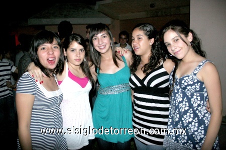 10092008
Paulina López, Fernanda Palma, Ximena y Diana Jáuregui, y Cecy Morales