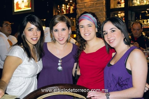 Marifer Alcántara, Bere Cepeda, María Angélica Amarante y Regina Ibargüengoytia.