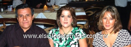 08092008
Gerardo Molina, Ma. Consuelo Elizalde de Molina y Ma. Cristina de Izaguirre.