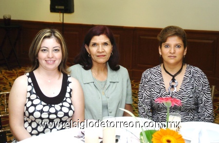 10092008
Olivia Solís Vargas, Anhel Posada Rodríguez y Paty Santibáñez