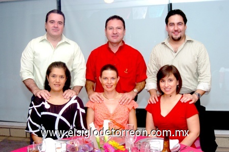 10092008
Rogelio y Cristina Gaitán, Julián y Gaby Ramos, Javier y Liliana Pérez
