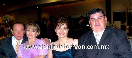 11092008
Sergio Zapata, Guadalupe María Salazar, Adriana y Carlos Niño de Rivera