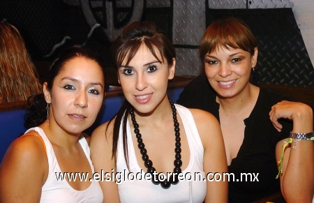 13092008
Irasema Hoyos, Betty Baca y Cynthia Pineda.