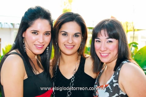 Paulina Tovar, Elizabeth Jiménez y Erika Chávez.