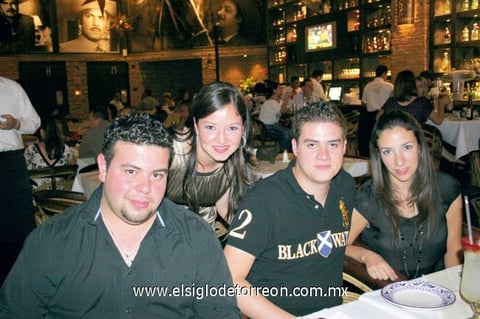 Sergio Ledesma, Karina Orozco, Calus Valdéz y Susana de Valdéz.