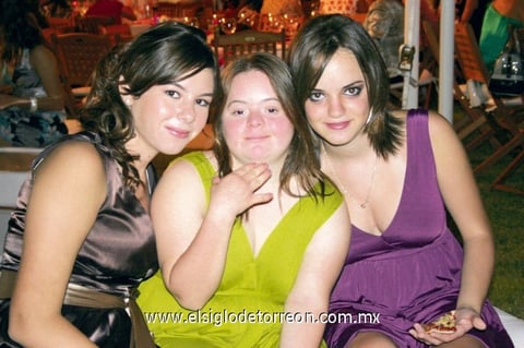 Ana Karla Papadópulos, Ileana Garza y Brenda Villalobos.