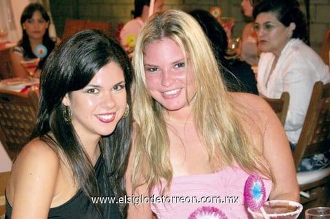 Mariana Sánchez y Regina Ortíz.
