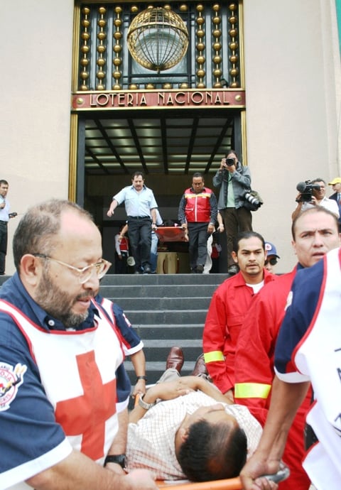 En el macrosimulacro participaron cuatro millones 400 mil personas y 11 mil 354 edificios públicos de las administraciones federal y capitalina.