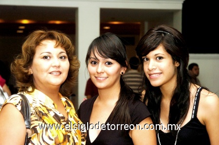15092008
Nora Angélica de Puentes, Angélica Lizeth Ramírez y Martha Díaz.