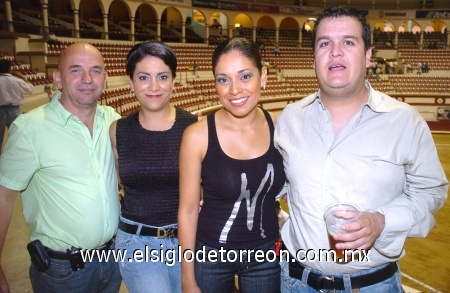 16092008
Juan Gerardo Ortiz Haro, Mary Carmen Domínguez, Marilú Berumen y Luis Durán.