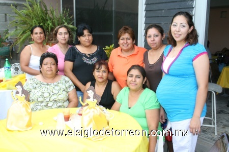 17092008
Jenny Arámbula, Coco de Varelas, Martha de Alvarado, Gaby de Mejía, Maru de Vázquez, Ángeles de Cruz, Cony de Hernández, Paty de De Santiago y Brisa Cruz