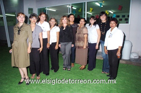 17092008
Sandra Nicaise, Vannia Camarena, Michelle Villaliz, Ada Marín, Violeta Ayup, Doris Hernández, Mayté Méndez, Ana Isabel López, Maricruz Ortiz y Paty Leyva.