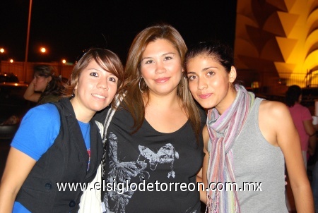 18092008
Roble Ramos, Rosy Morán y Aurora Martínez