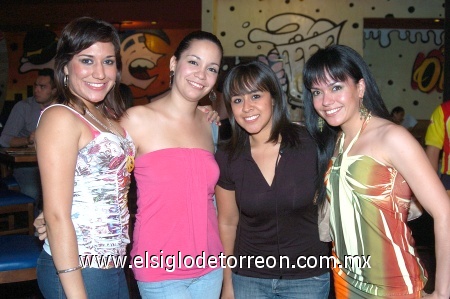 20092008
Karla Castañeda, Alba Rosales, Alba Nydia Romero y Katy Isais