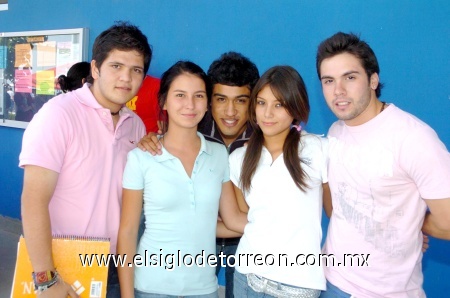 21092008
Daniel Acevedo, Ana Revuelta, Francisco, Fany y Óscar Cervantes