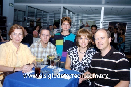 21092008
Beatriz y Luis Arenal, Mónica Estrada, Cristina de Arenal y Luis A.