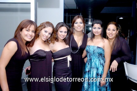 21092008
Viri Gallegos, Nadia Magallanes, Ana Lucía Cárdenas, Adri Ramírez, Lili Prieto y Sofía Rodríguez.