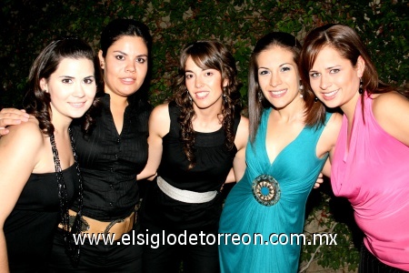 22092008
Adriana Morales, Mónica González, Sofy Campillo, Shyva Cavanzón y Fabi Padilla.