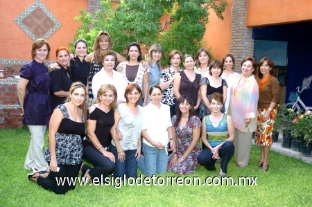25092008
Club de Jardinería La Rosa en su primera sesión, donde la presidenta Adriana de Aguilar fue la anfitriona y como coanfitrionas Ángeles de Balcázar, Liz de Villarreal y Rocío de Sánchez