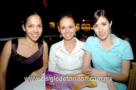 27092008
Laura de Arias, Laura de Ordoñez y Paty de Venegas