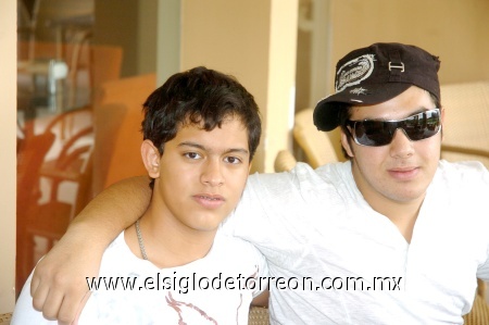 26092008
Alejandro Peniche y Eduardo Garza
