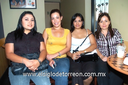 28092008
Argentina Adame, Coco Muñoz, Ale Fonseca y Vianeth Reyes.