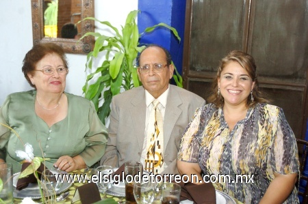 28092008
Dolores Barrera de De Villa, Luis de Villa Vázquez y Dolores de Villa Barrera