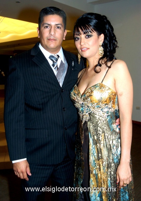30092008
César Cháirez y Laura Galindo.