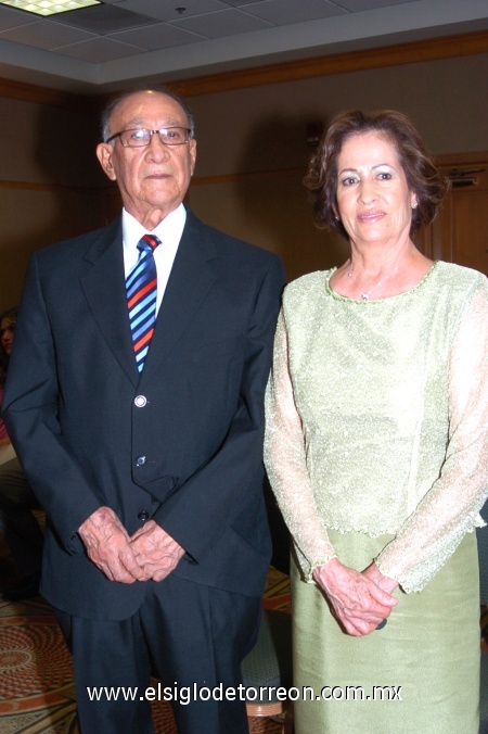30092008
Francisco Hernández y Ernestina Maldonado, padres de la novia.