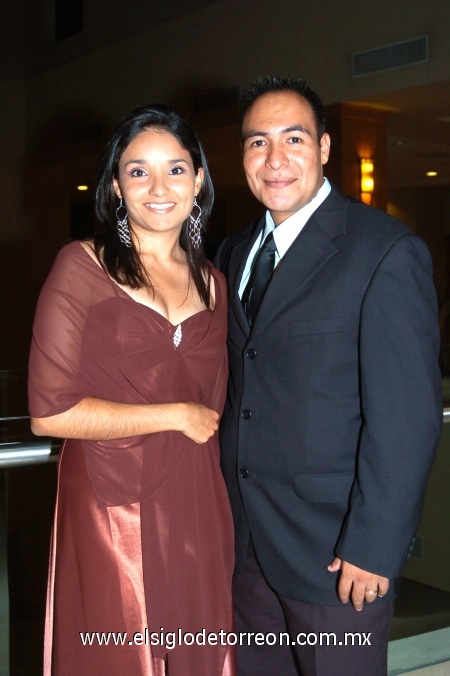 30092008
Mónica López y Omar Álvarez.