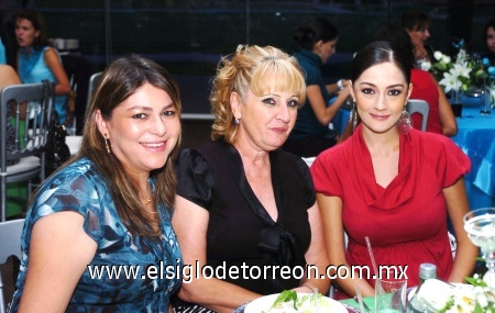 29092008
Nora de Borbolla, Mapy de González y Marien de Castro.