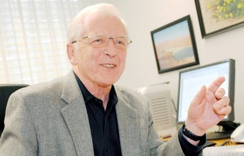 Harald zur Hausen, científico alemán contribuyó al descubrimiento de la vacuna contra el virus del papiloma humano causante del cáncer cervical, materia en la que se ha especializado.