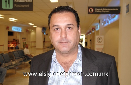 05102008
Raúl Cuevas viajó en plan de negocios a Guadalajara.