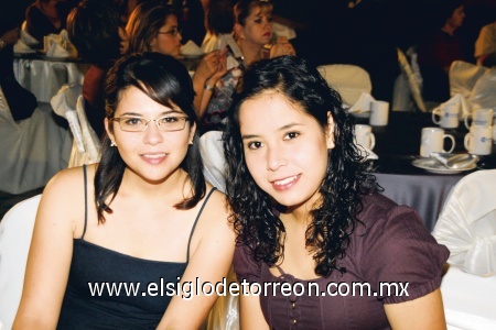 Alicia y Alejandra Correa Sandoval.