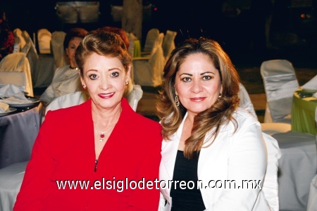 Marina Flores de Falcón y Gloria Handal de Rojas.