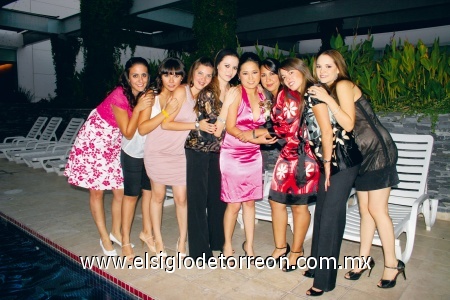 Lety Galván, Ale Martínez, Diana de Corral, Viridiana Reyes, Carolina Cueto, Sofía Campillo, Sofía Rodríguez y Sofía Cueto.
