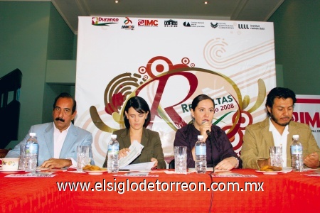 Raúl Muñoz de León, Susana Elósegui Cross, Patricia Hernández Ramírez y Víctor Hugo Galván.