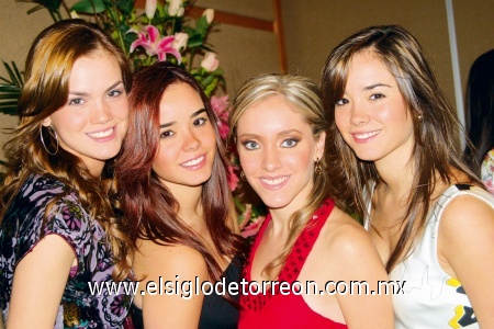 Las primas Magda, Ana, Ana Karla y Wila Veyán.