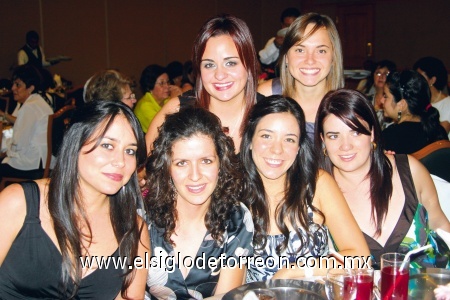 Sofía Baille, Caro Jaidar, Sofía Medina, Mariana Rico, Mila Jaidar y Laura Gómez.