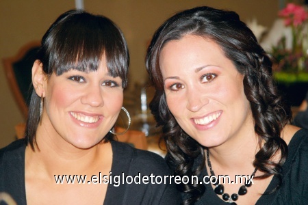 Pili Macías y Chelito Macías.