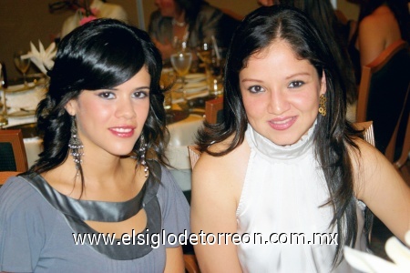 Roberta Cárdenas y Karina Orozco.